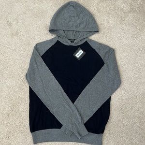 Phenix Mens Grey & Navy Sweater w/Hood
